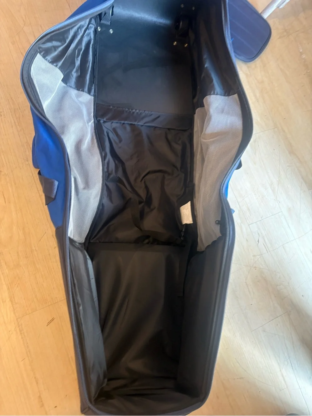 NWOT Maxfli 2024 Pro Golf Travel Cover